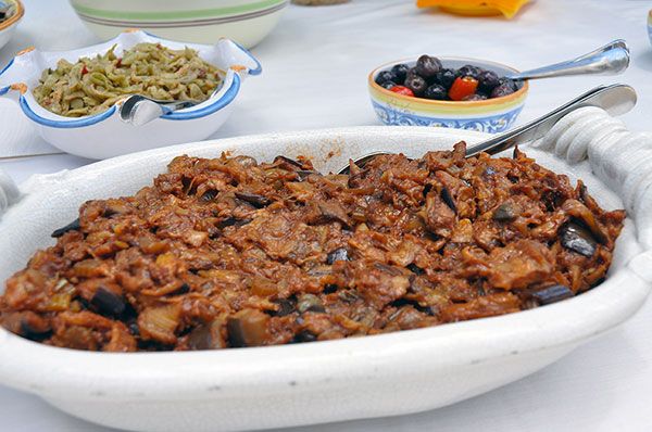 Caponata siciliana, prodotto tipico della Sicilia