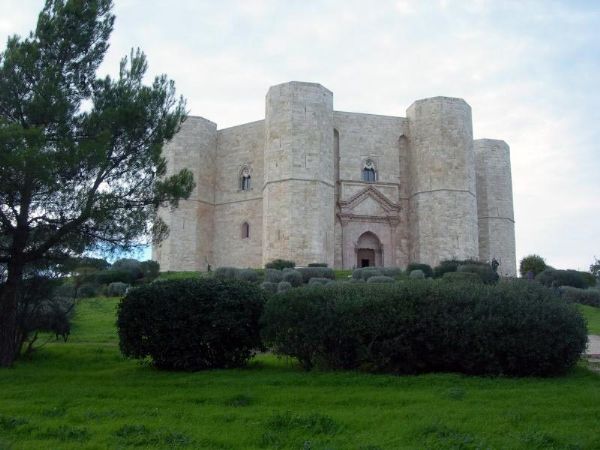Castel del Monte dimora di Federico II di Svevia