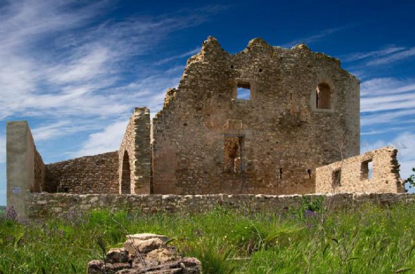 Veduta del castello di Resuttano