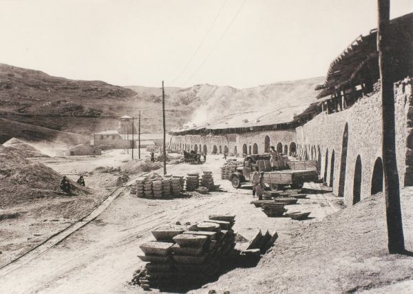 Immagine di un Forno Gill per fondere lo zolfo nelle miniere