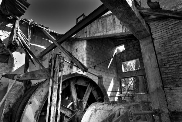 Fabbricato in evidente stato di abbandono della miniera Gessolungo di Caltanissetta