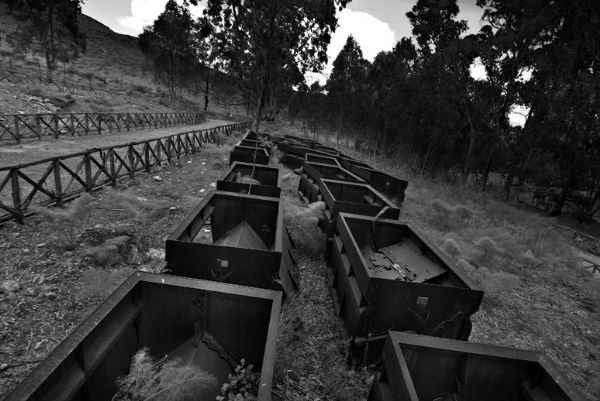 Come veniva trasportato lo zolfo nella miniera di Trabonella di Caltanissetta