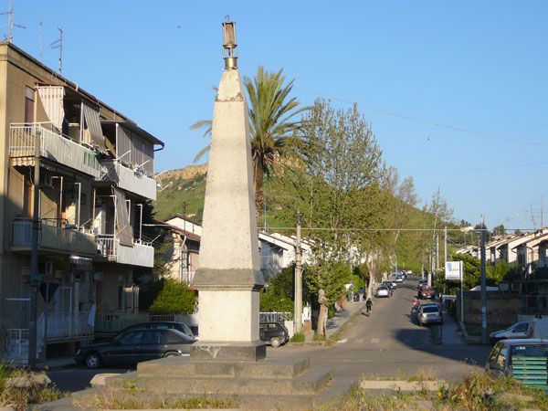 Immagine del monumento ai minatori del villaggio Santa Barbara di Caltanissetta